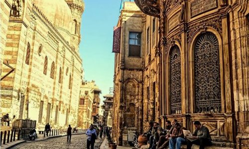 Al-Mu'izz li-Din Allah street